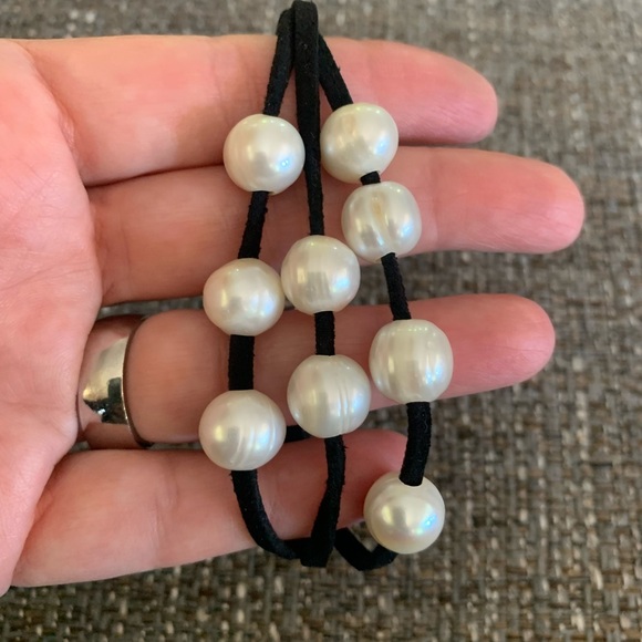 Sterling Silver black suede and Freshwater Pearl bracelet 7-8.5” adjustable - Picture 3 of 3